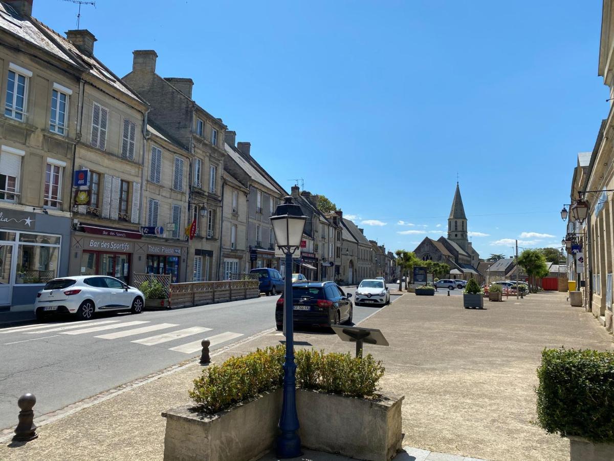 La Lumineuz Au Coeur Des Plages Du Debarquement Creully sur Seulles Exteriér fotografie